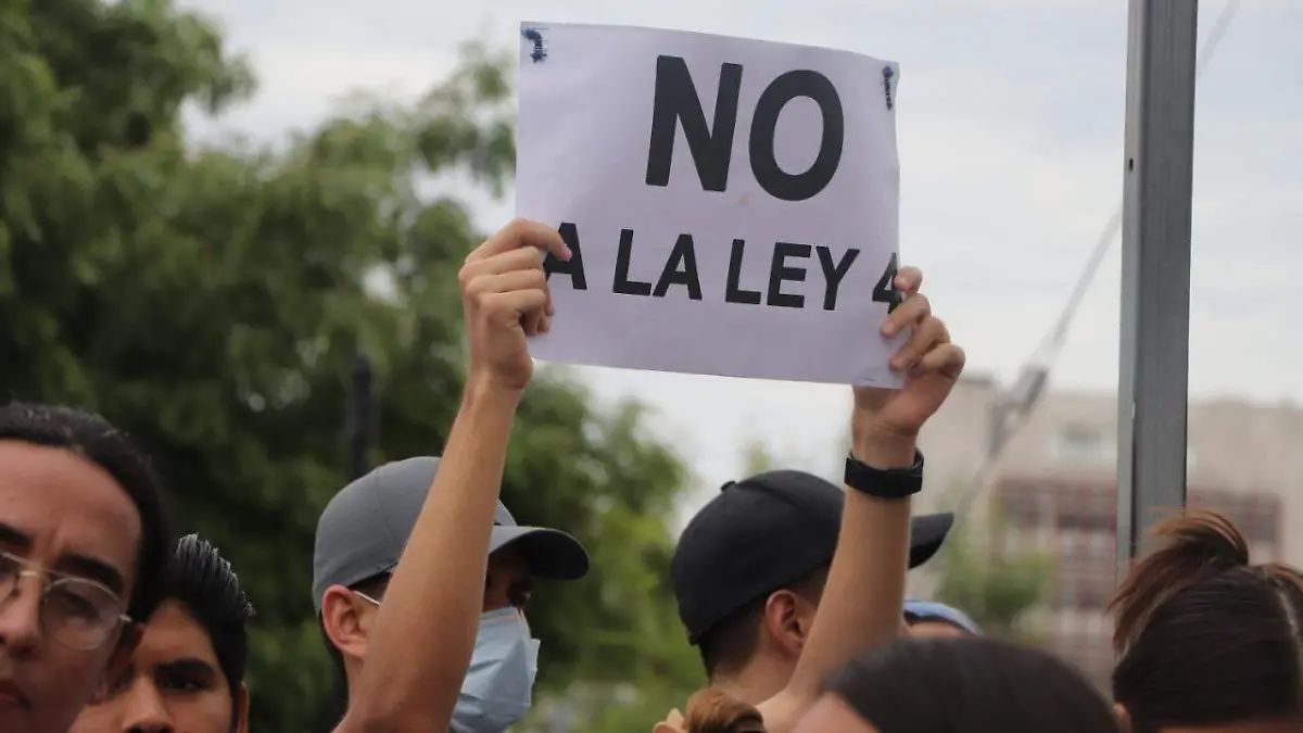 Marcha de Staus y alumnos contra Ley 4 (5)